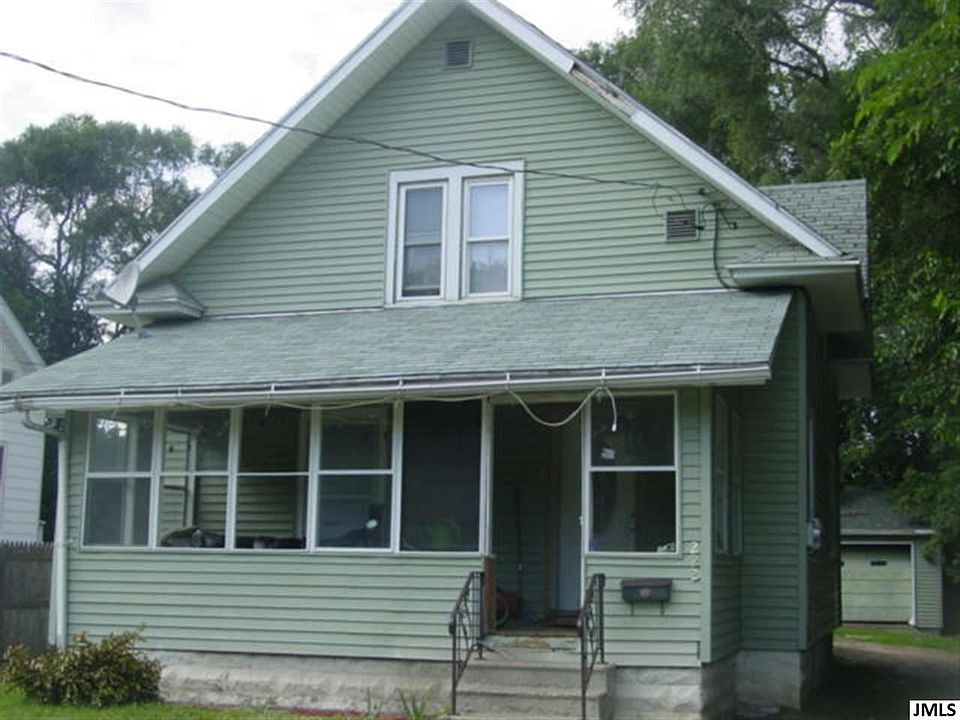 1st image of 222 W Palmer Ave