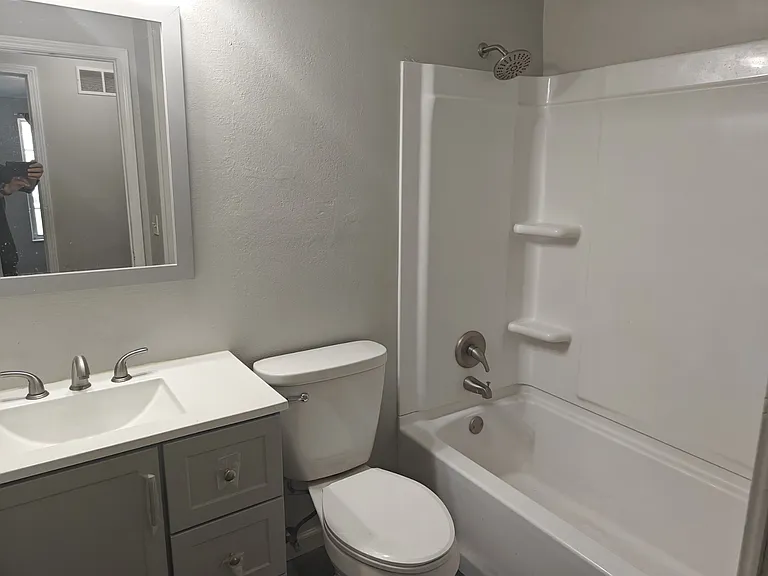 120 E Ravine Ave — Photo 9