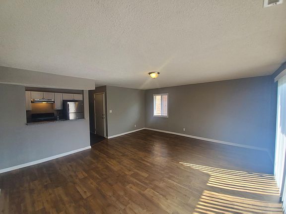 4th image of 118 W 38th St APT 3