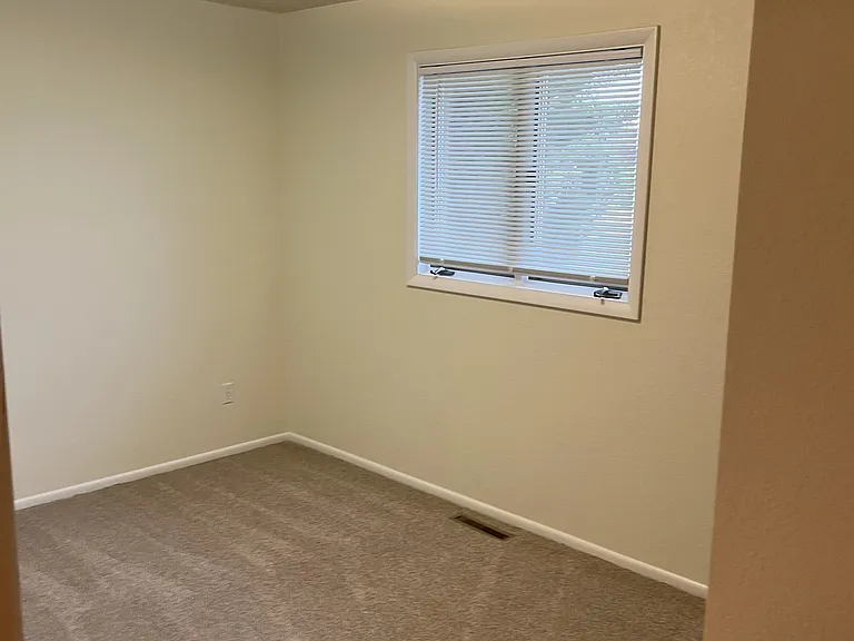 18 Hilltop Rd #16 — Photo 10