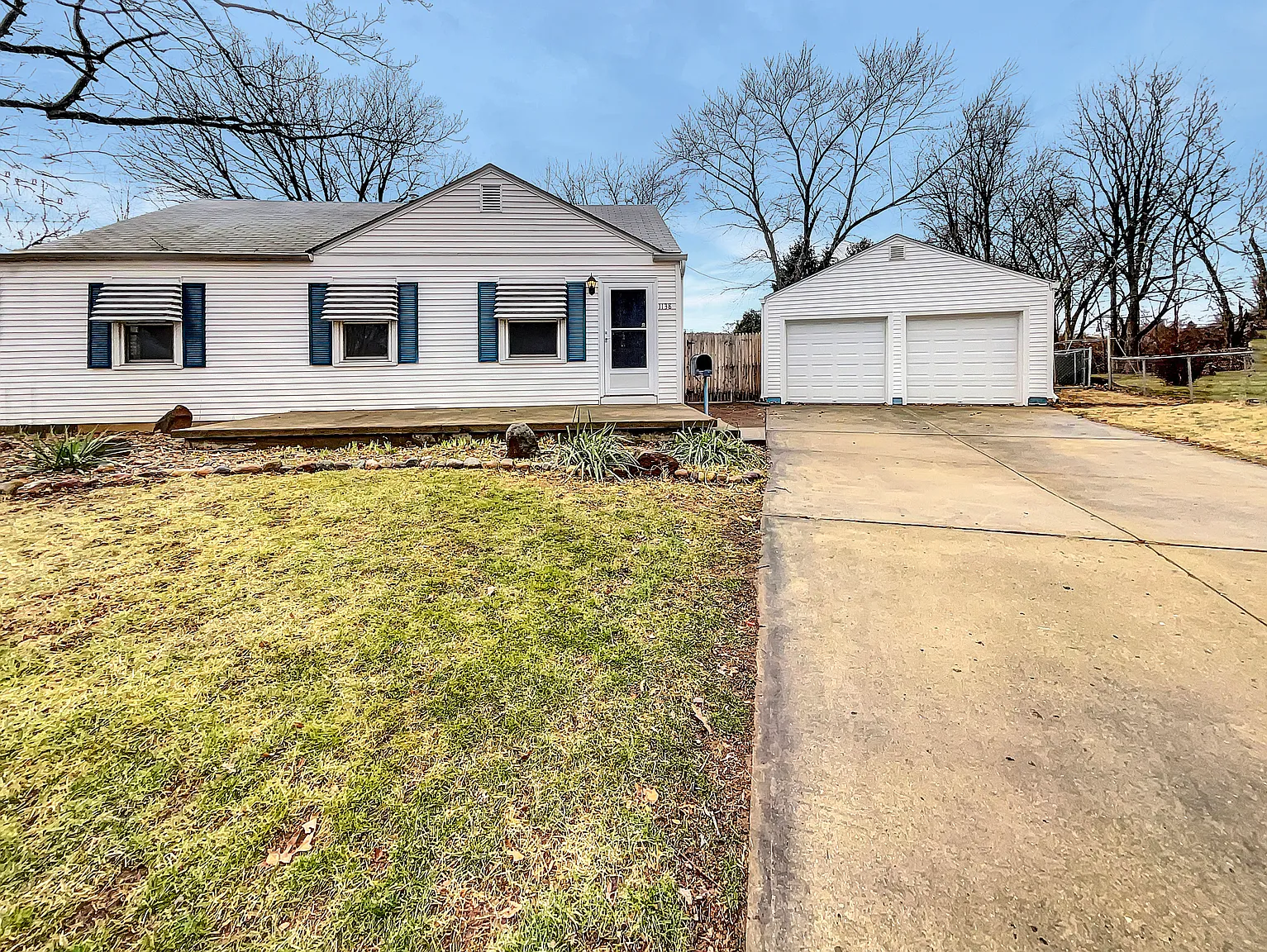1138 Allison Ave photo 1