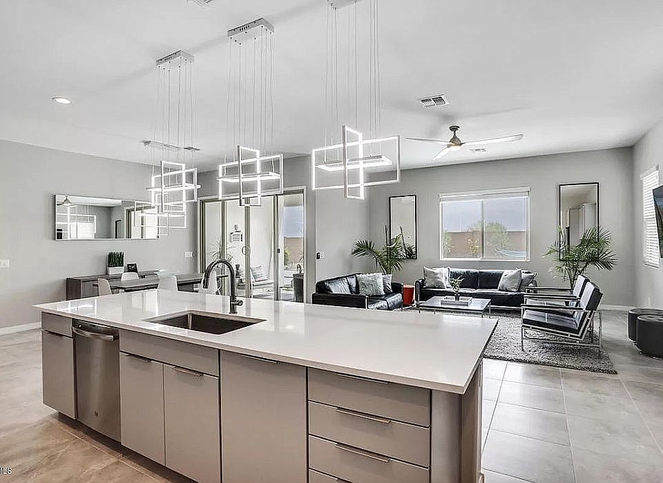Extended Quartz Island