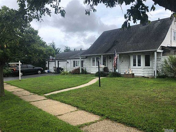 4th image of 92 Hill Ln