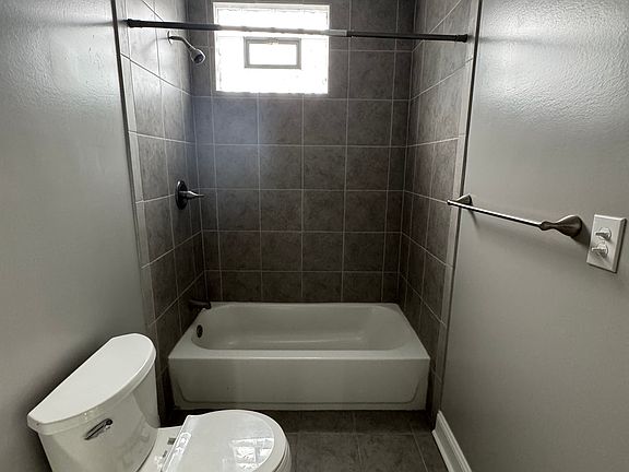 5th image of 142 Fall St #D