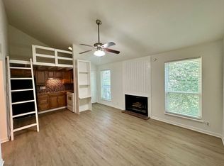 1000 W 26th St APT 219, Austin, TX 78705