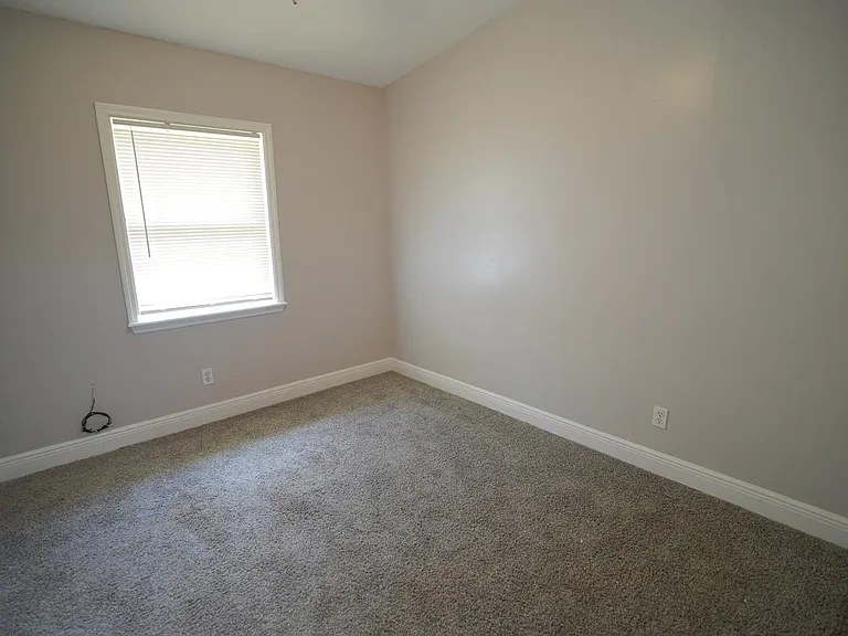 1682 Mayhew St — Photo 16