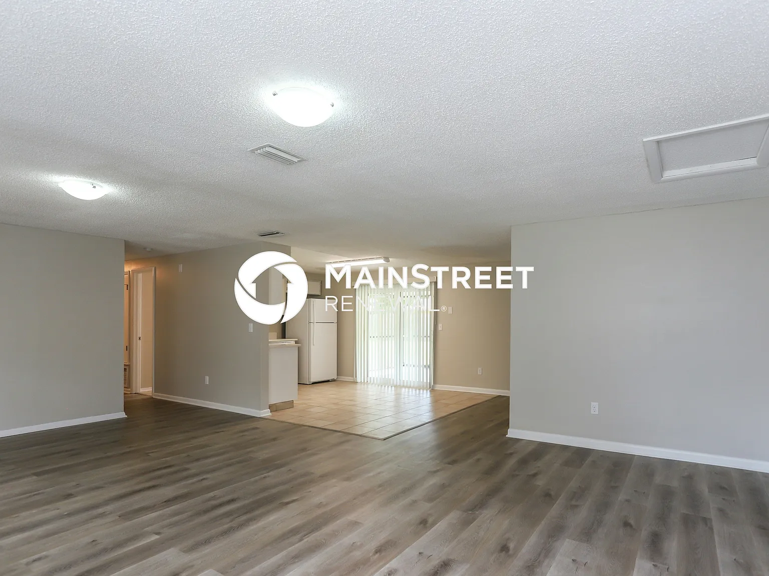 2216 Selkirk St — Photo 4