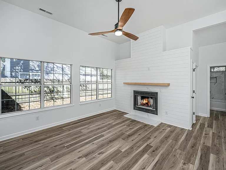 1078 Secessionville Rd — Photo 8