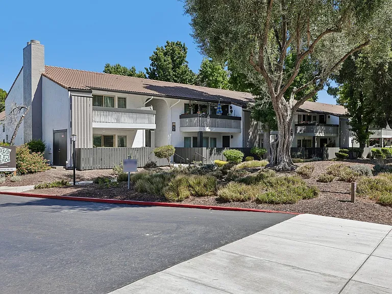 Summerwood Apartments — Photo 6