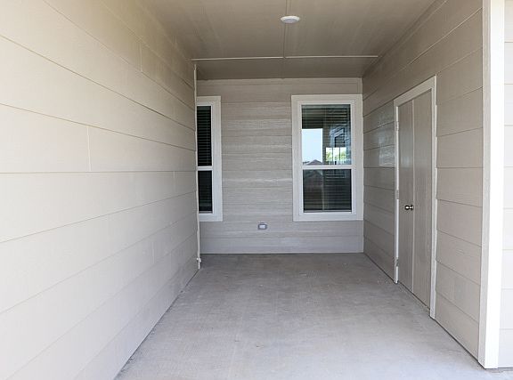 2nd image of 732 Westfield Blvd #732