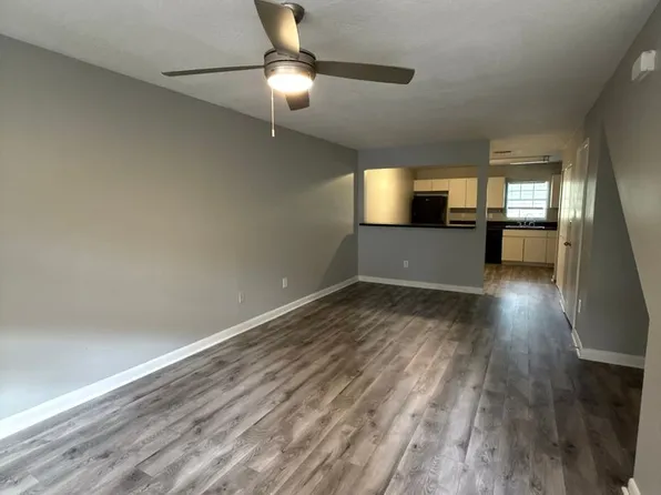 Uptown Townhomes, 2010 E 148th Ave APT 22, Lutz, FL 33549