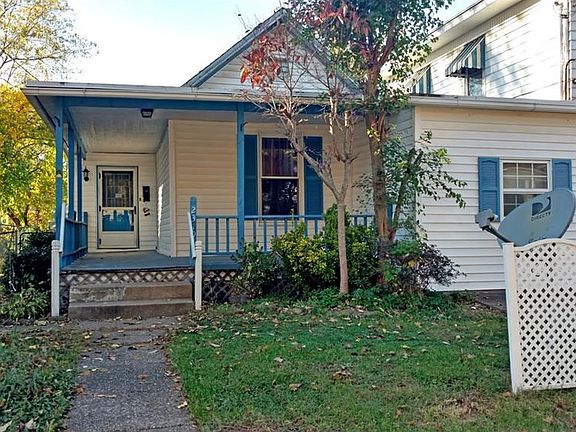 2nd image of 2319 Oak St