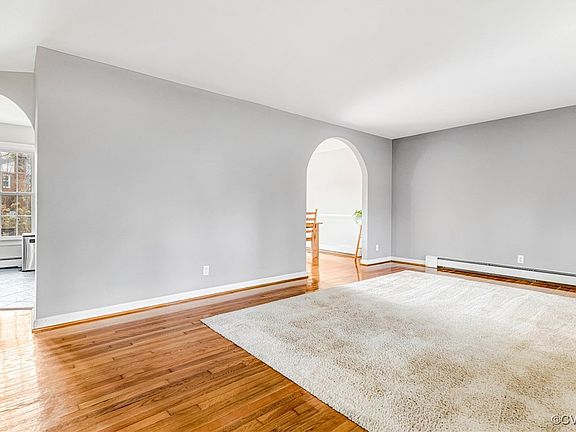 5th image of 9345 Donachy Dr
