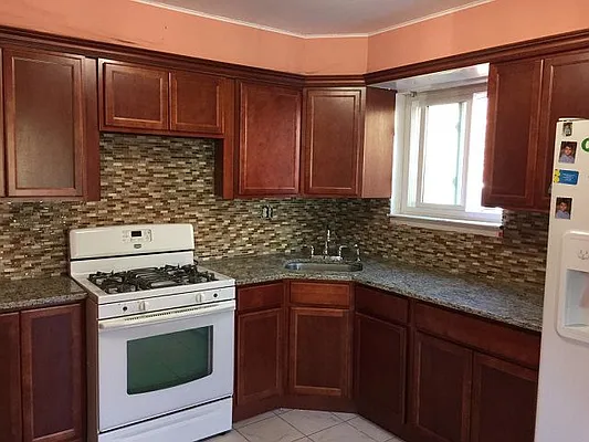 Rented by NY Metro Realty Group | media 29