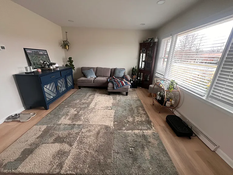 96 Featherstone Dr — Photo 1