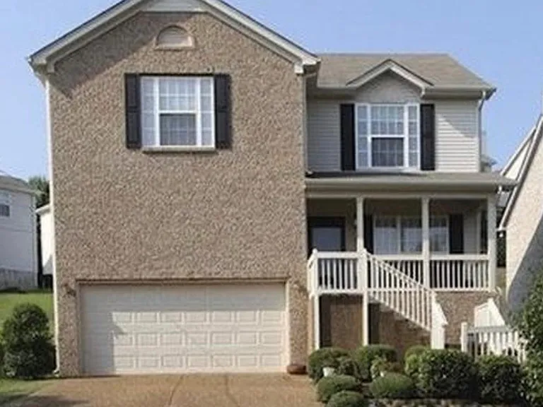 4712 Chepstow Dr — Photo 1