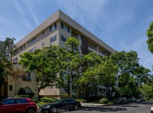 441 N Oakhurst Dr APT 604, Beverly Hills, CA 90210