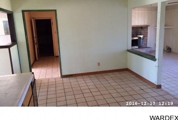 5th image of 3205 Louise Ave