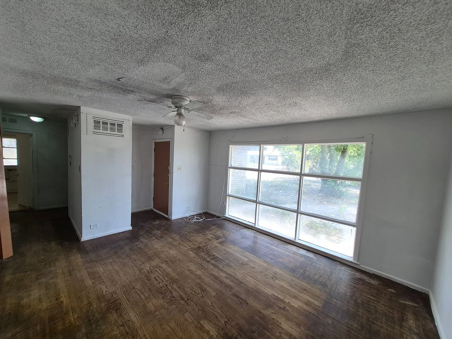 807 Weizmann St., San Antonio, TX. 78213 — Photo 4