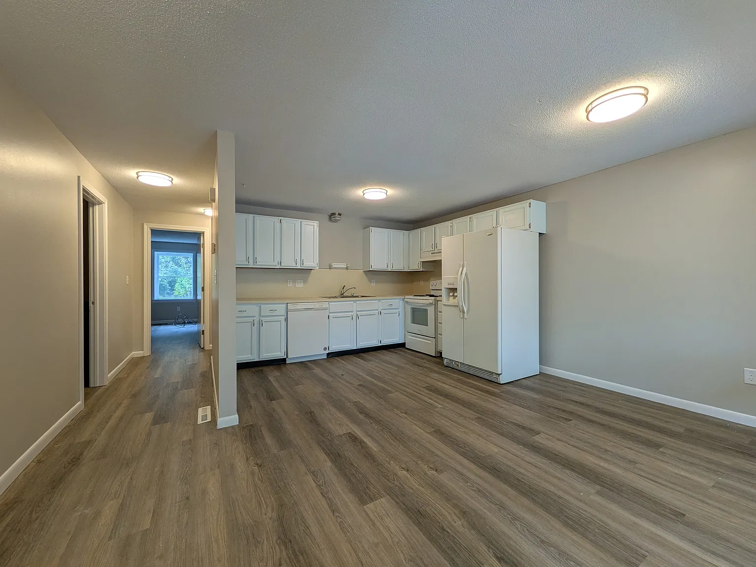 2 bed, 1152 sqft, $1,640 — Photo 1