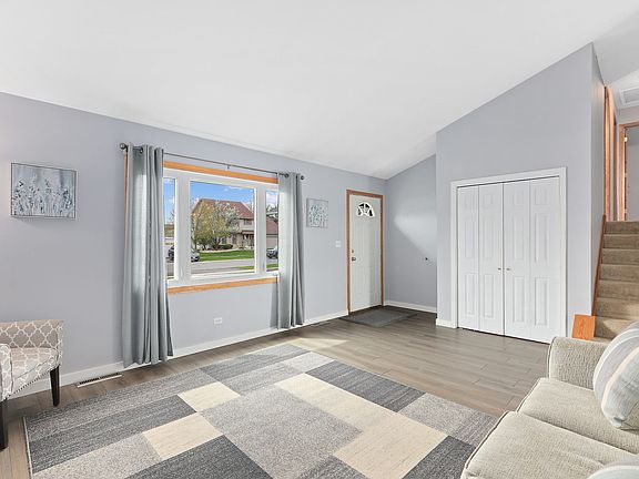3rd image of 2320 Jackson Branch Dr