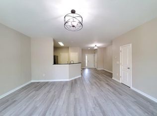 1147 Kingston Grove Dr, Cary, NC 27519