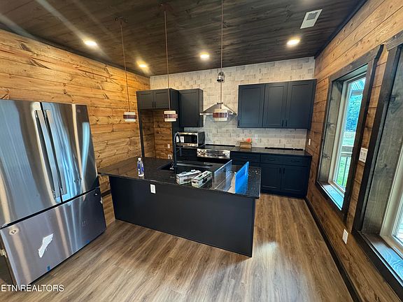 5th image of 502 Warbonnet Way
