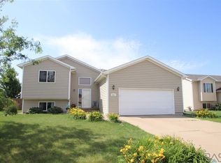 611 Kent St, Harrisburg, SD 57032