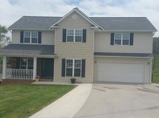 206 Austin Ln, Jacksboro, TN 37757