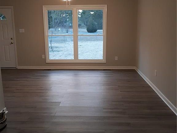 3rd image of 9201 Northwood Dr