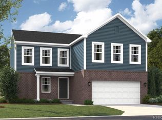 14181 Old Oak Trl, Belleville, MI 48111