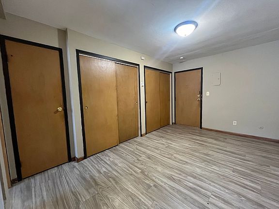 4th image of 701 3rd St E APT 9