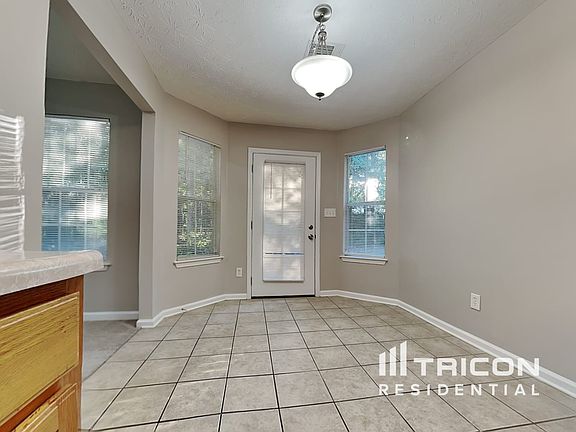 4th image of 2350 Heatherton Cir