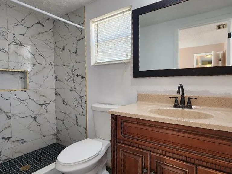 1425 Hathaway Ave — Photo 14