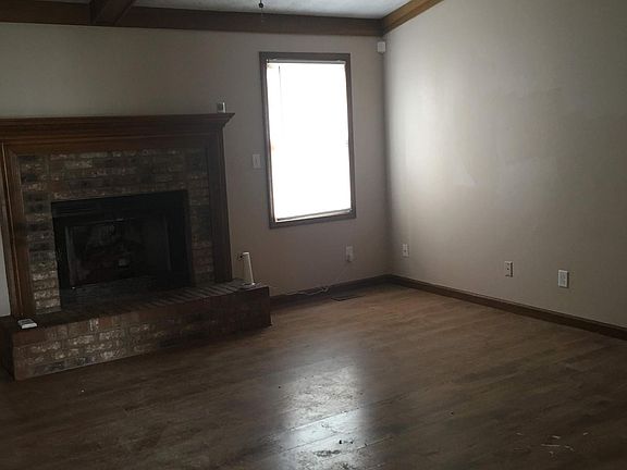 3rd image of 10214 E Park Stream Dr