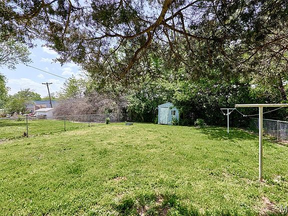 2nd image of 239 Kuhne Blvd