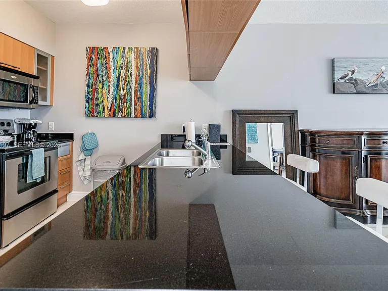 1750 N Bayshore Dr #3410 — Photo 11