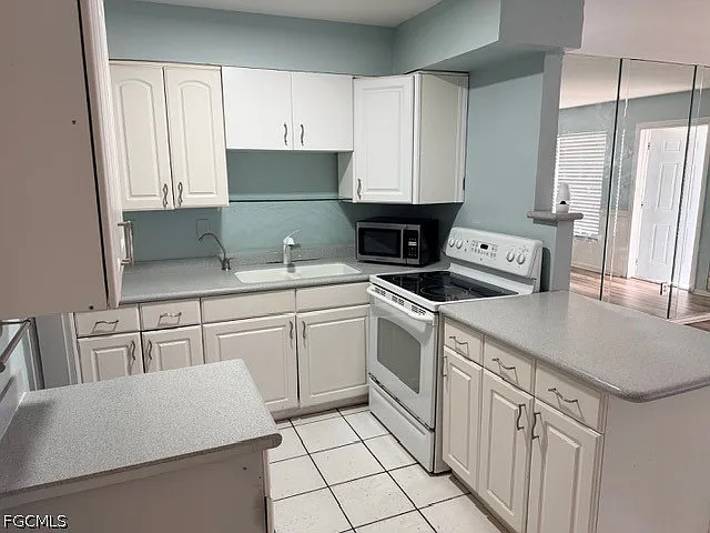 1113 Vineyard St — Photo 2