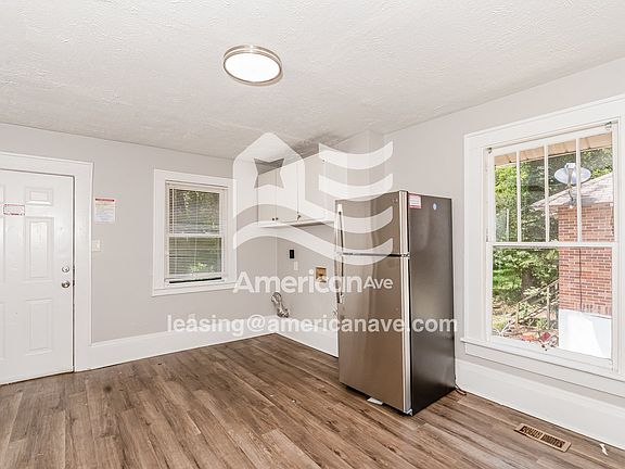 1069368_004_kitchen_5.jpg