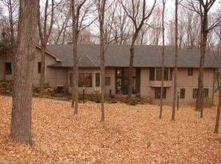3300 Hill Ln, Deephaven, MN 55391