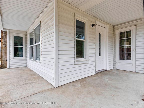 5th image of 5941 S Mount Hope Rd