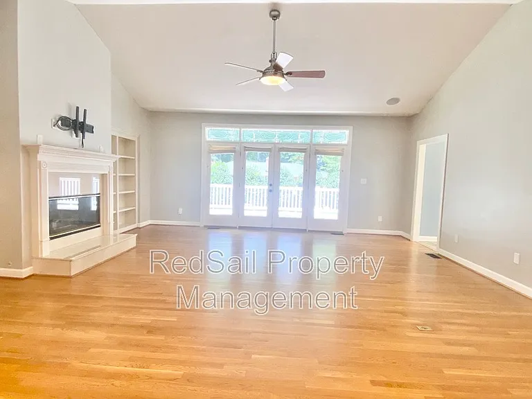 809 Captain John Smith Rd — Photo 4