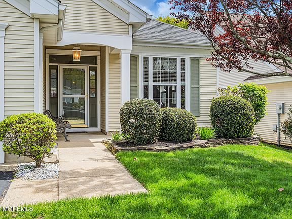 3rd image of 24 Greensprings Drive