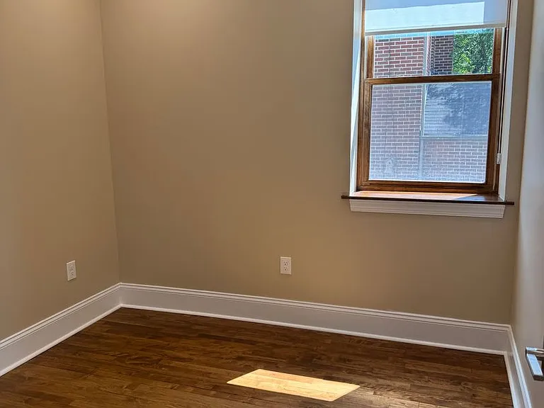330 Linden Ave — Photo 23