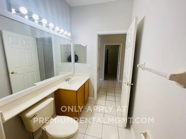 1738 Golfview Dr — Photo 11