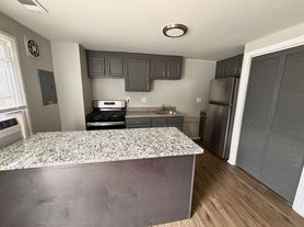 Remodeled 2 Bedroom Townhouses for rent in Manchester! Pets Welcome!