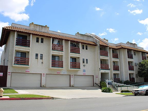 2nd image of 3835 Swift Ave #514