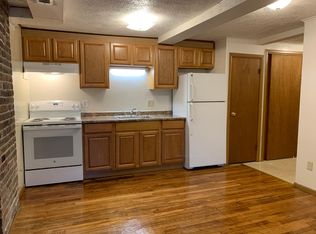 11 Park St #B, Uxbridge, MA 01569