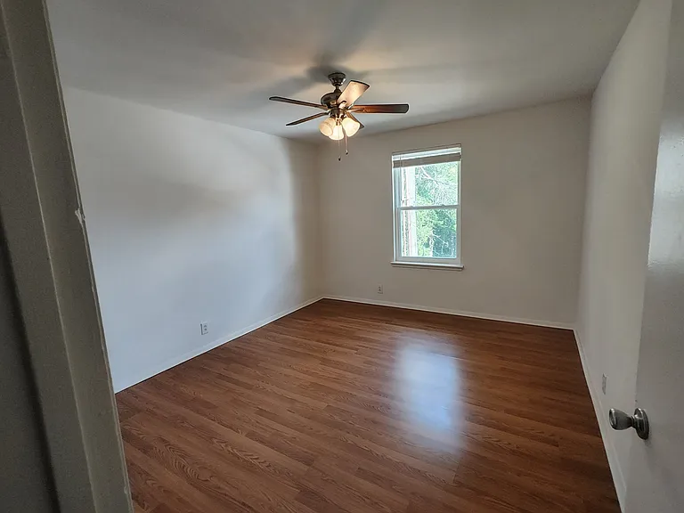 2621 Airpark Dr #10 — Photo 7