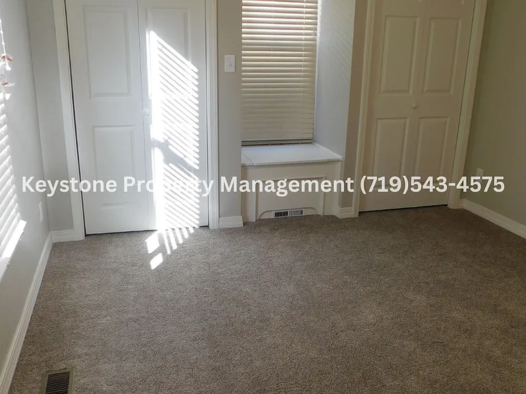 1410 Spruce St — Photo 12
